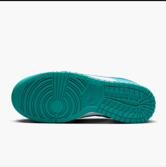 NWT UNISEX NIKE DUNK LOW RETRO - Picture 2 of 10